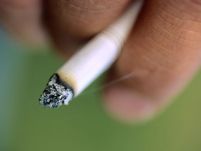 Britanicii ar putea in curand cumpara tutun doar pe baza unui card special