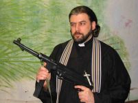 Popi înarmaţi. Poliţia din Rusia îndeamnă preoţii să îşi cumpere arme pentru a se apăra de hoţi