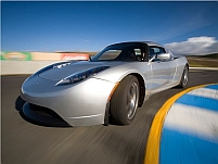 Supermaşina electrică Tesla Roadster va debuta în Europa (FOTO)