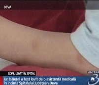 Un băieţel a fost bătut de o asistenta medicală, din cauza unei injecţii