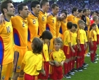 „Deşteaptă-te, române!” Să cântăm imnul împreună cu „tricolorii”! (VIDEO)