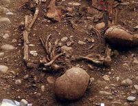 350 de morminte romane au fost descoperite de arheologi în Alba Iulia