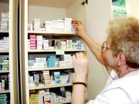Medicamentele nu se scumpesc Eugen Nicolaescu a inghetat din nou preturile