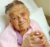 Are 105 de ani si este virgina nu a avut niciodata timp de sex