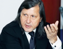 Ilie Nastase