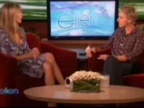 Jennifer Aniston se apuca de cantat Actrita interpretat o melodie in direct VIDEO