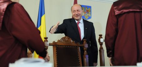 Basescu noilor judecatori ai CC Sunteti neangajati politic nu ...