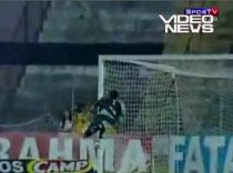 Gol fabulos de la mijlocul terenului marcat de o echipă mediocră din Brazilia thumbnail