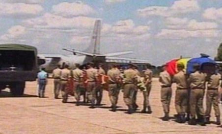 Ceremonie de comemorare a militarului roman decedat in accidentul aviatic din Bucegi (VIDEO)