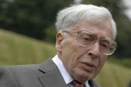 Robert Edwards a câştigat Premiul Nobel pentru Medicină