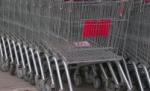 Bişniţă cu cărucioare de cumpărături, la hipermarketurile bucureştene