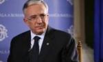 Isărescu cere băncilor să nu îşi bată joc de clienţii care au credite cu dobândă variabilă
