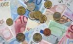 Leul s-a depreciat puternic, după discursul preşedintelui: 1 EURO = 3,7250 LEI