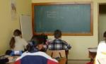 Braşov. Profesor, acuzat că vine băut la ore şi le vorbeşte copiilor despre sex