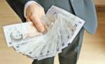 Băncile încep să reducă dobânzile la credite. Bancherii propun norme noi de creditare