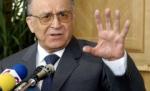 Ion Iliescu se teme de ?lupul? Băsescu, dar îşi atacă şi colegii de partid pentru că ?au intrat în pădure?

