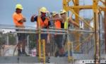 Restricţiile impuse românilor pe piaţa muncii din Marea Britanie rămân valabile