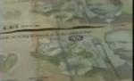 Au crezut că e falsă. Noua bancnotă de 10 lei a indus în eroare mai mulţi hunedoreni