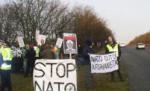 Militanţii pacifişti se pregătesc pentru summitul NATO printr-o 