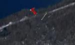 Sport extrem, la înălţimi extreme: Vedeţi ce rezultă din combinarea schiurilor cu paraşuta (VIDEO)