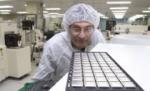 AMD anunţă pierderi în primul trimestru. Yahoo continuă disponibilizările