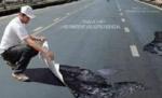 Sarcini de inspectori guvernamentali: măsurat gropi şi numărat copaci

