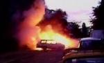 Cinci maşini, incendiate într-o parcare din Galaţi (VIDEO)