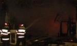 Pericol de explozie, în Capitală: Un restaurant în care se aflau cinci butelii a luat foc