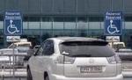 Bucureşti: Cât costă să-ţi ridici maşina parcată neregulamentar. Taxe între 500-700 lei/zi
