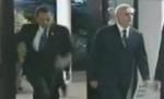 Obama ştie să-şi menţină echilibrul: Preşedintele SUA, surprins în timp ce se împiedică (VIDEO)