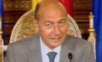 Băsescu îi cere lui Năstase să fie 