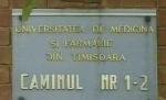 Cadavrul tranşat al unui bărbat, descoperit în portbagajul unei maşini din parcarea unui cămin studenţesc