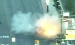 Urmărire spectaculoasă: O maşină explodează, după ce este proiectată într-un stâlp de electricitate (VIDEO)