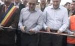 Boc şi Berceanu au inaugurat cinci kilometri de şosea, care, după patru zile, au 