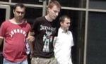 Specializat în furtul de Dacii. Un tânăr a furat 27 de maşini din parcările hipermarket-urilor