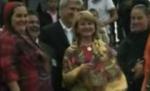 Maria Băsescu, în costum electoral ţigănesc. Traian Băsescu, de la 