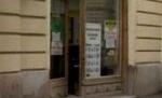 Curtea de Argeş. Doi hoţi, prinşi în flagrant delict în timp ce spărgeau o casă de schimb valutar