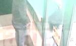 Primele imagini cu falsificatorul de carduri Iustin Covei în timp ce extrăgea bani fraudulos (VIDEO)