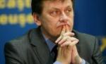 Antonescu: Să stabilească Băsescu câte ministere revin partidelor, pe ale PNL i le dau lui Iohannis
