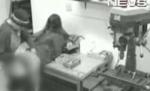 La strung, ca în dormitor: Filmaţi în timp ce făceau sex la serviciu - VIDEO
