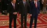 Candidaţii şi soţiile lor, după confruntare: Ce trebuia să se vadă s-a văzut (VIDEO)