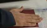 Jurăminte pe Biblie. Băsescu: nu am lovit copilul cu pumnul. Geoană: Nu am promis favoruri nimănui (VIDEO)
