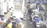 SUA. Jaf violent, înregistrat de camerele de supraveghere dintr-un magazin (VIDEO)