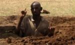 IMAGINI ŞOCANTE: Bărbat acuzat de adulter, ucis cu pietre în Somalia