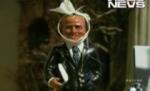 Statuetă cu Berlusconi bandajat la cap, la mare căutare în Italia (VIDEO)