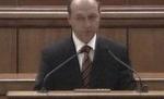 Jurământ în faţa Parlamentului: Băsescu I a predat atribuţiile prezidenţiale lui Băsescu II