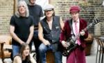 AC/DC, Metallica şi Eric Clapton, printre marile nume aşteptate la Bucureşti în 2010 