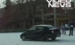 Elevi plictisiţi: Au făcut drifturi în curtea unui liceu din Galaţi (VIDEO) 