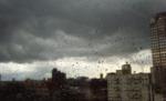 Ploile şi lapoviţa pun stăpânire pe România, de miercuri. Vezi prognoza meteo (VIDEO)