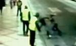 Imagini incredibile: Adolescentă bătută în faţa gardienilor - VIDEO